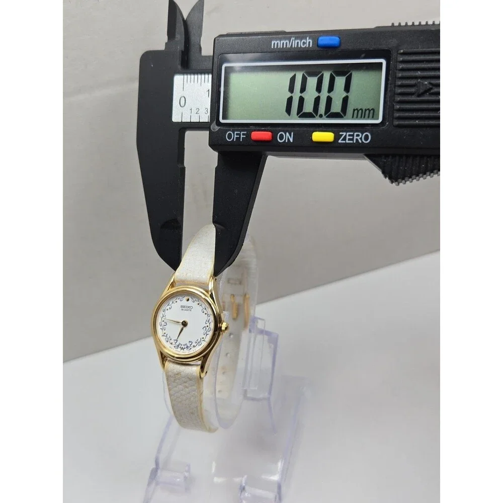 Vintage Seiko Classic Womens Blue Floral Dial Gold Tone Quartz Watch New Battery